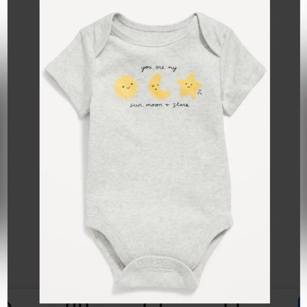 Old Navy Light Gray Baby Bodysuit with Sun, Moon, and Star